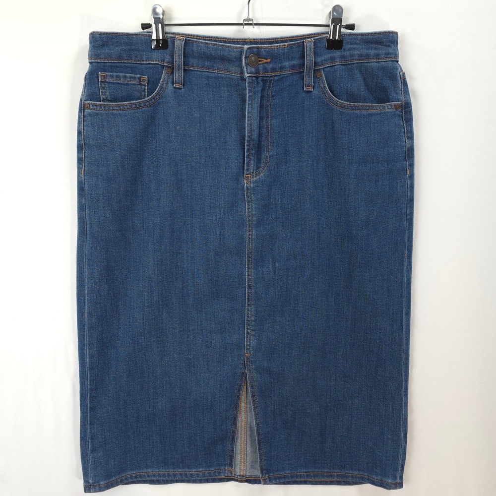 Chico's Denim Pencil Skirt Size 1 US 8 Blue Stretch Classic Modest‎ Minimalist